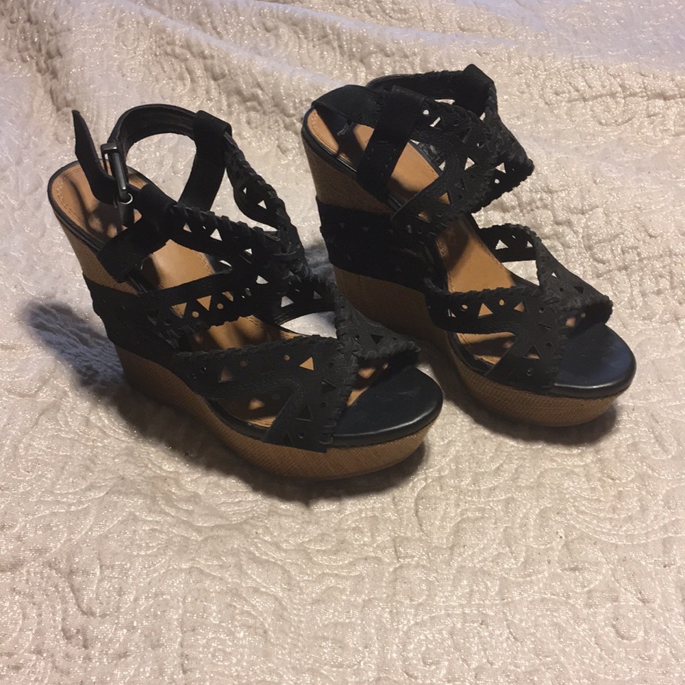 GB Black Wedges